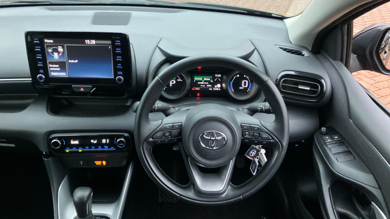 Toyota Yaris 1.5 Hybrid Design 5dr CVT Hybrid Hatchback